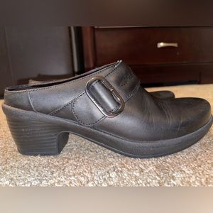KLOGS Black Leather Clogs Women’s Size 9.5 M Like New